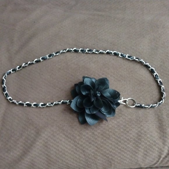 ❤️CAMELLIA Black Leather Silver Chain Belt 38\
